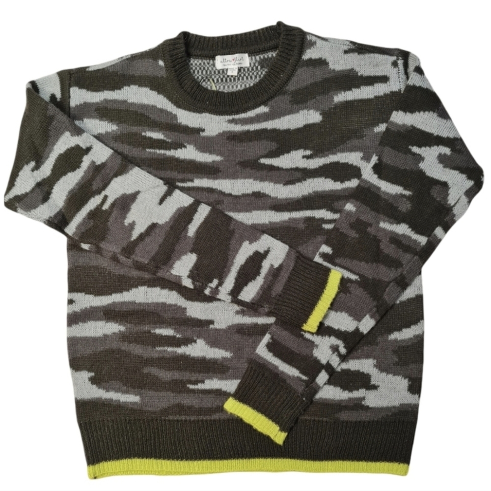 Ultra Flirt Green Camouflage Camo Crew Neck Longsleeves Sweater Size S